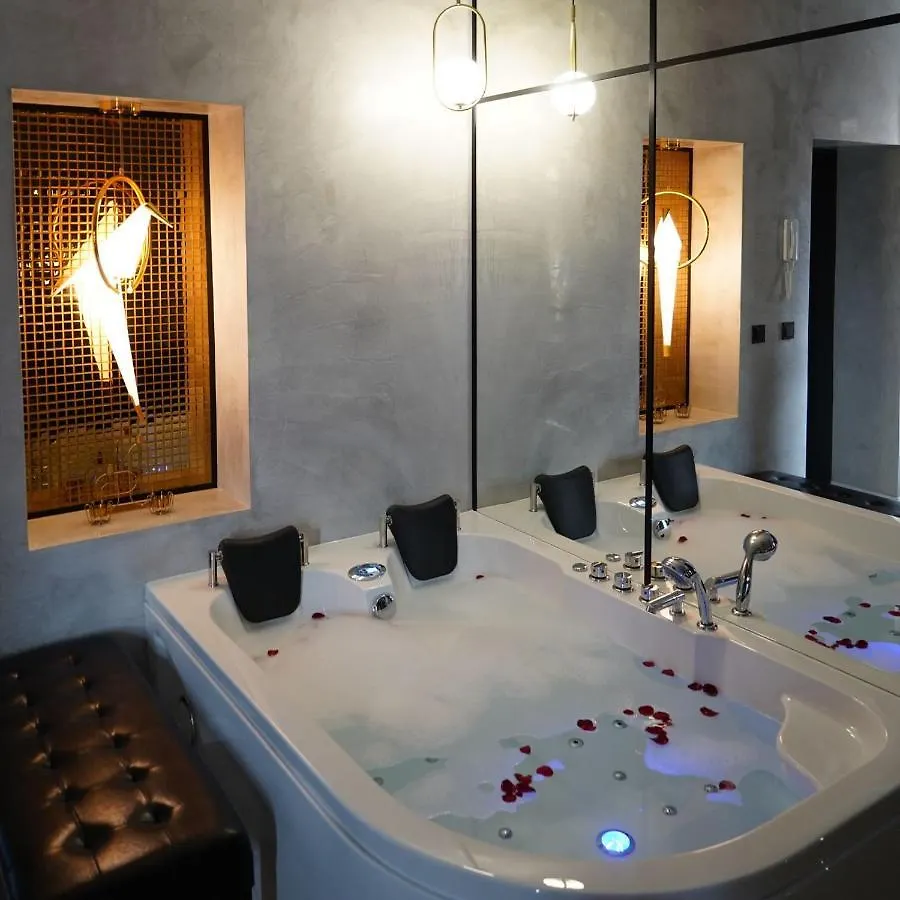 Apartment Apartament Z Jacuzzi W Sercu Krakowa